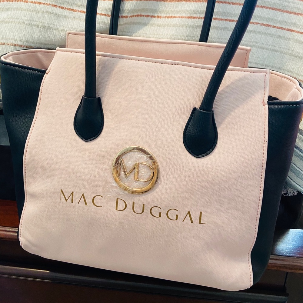 Mac Duggal Pink & Black Purse